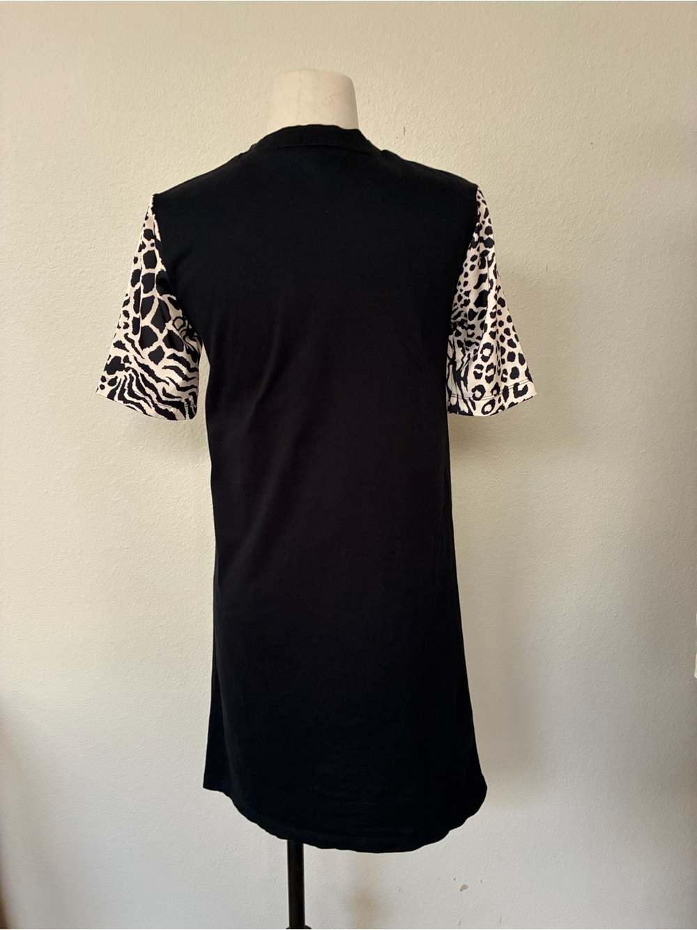 adidas Women’s Black and Cream Animal Print Shirt Dress, size XS - Picture 5 of 6